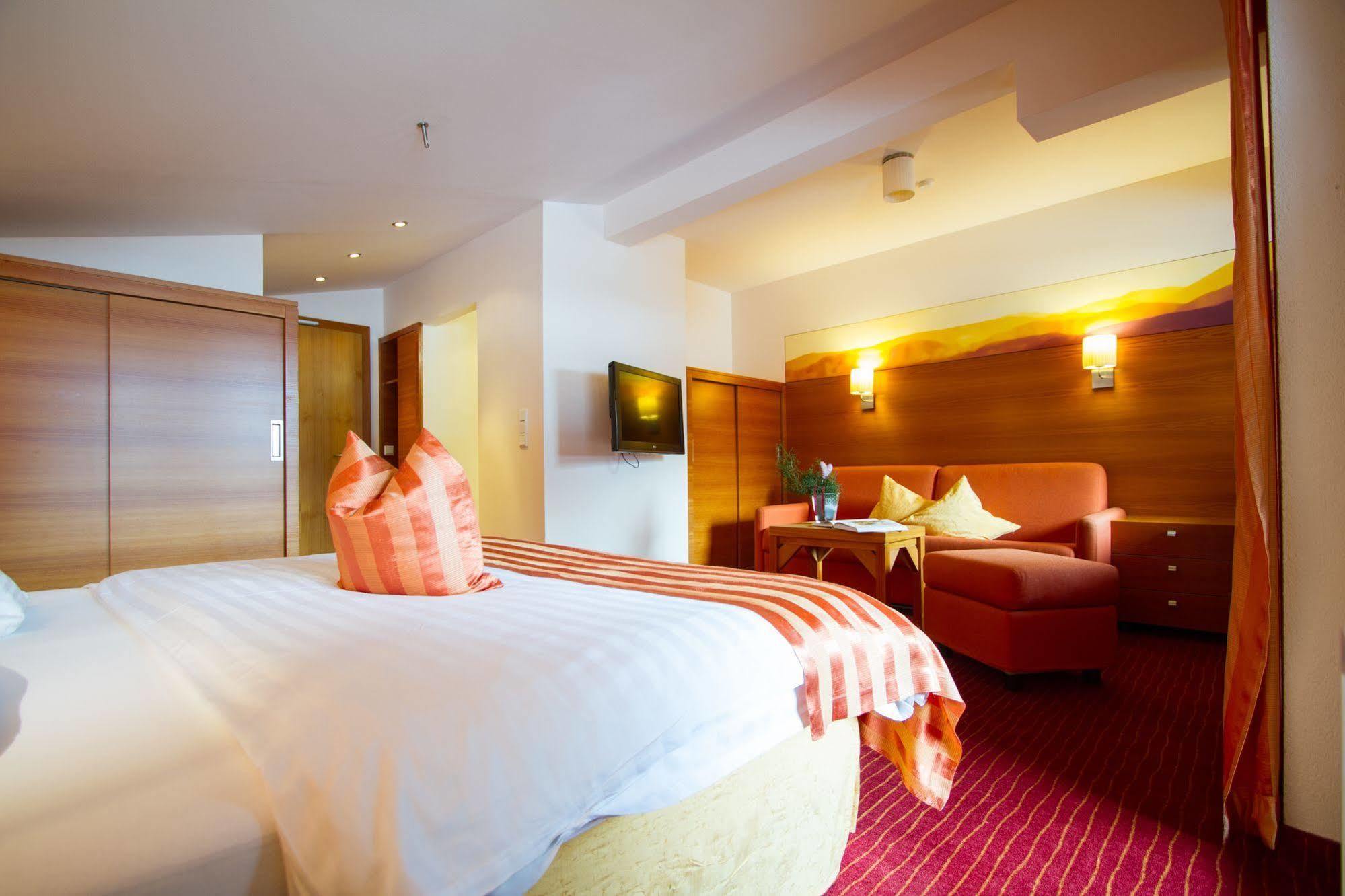 Hotel Garni Romantika سانكت ليونارد إم بيتزتال المظهر الخارجي الصورة